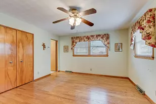 1724 Lincoln Ave, Crest Hill, IL 60403 - Photo 13