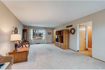 1724 Lincoln Avenue, Crest Hill, IL 60403 - Photo 5