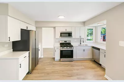 19520 Lake Lynwood Drive, Lynwood, IL 60411 - Photo 7