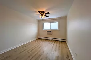 7540 N Ridge Blvd, Chicago, IL 60645 - Photo 13