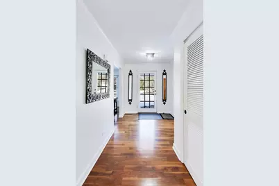 11 Wellington Court, Lincolnshire, IL 60069 - Photo 3