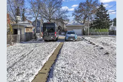 819 N Ash Street, Waukegan, IL 60085 - Photo 27