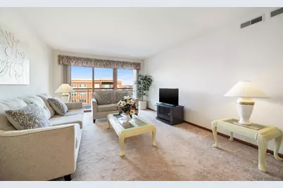 6461 W Warner Avenue #517, Chicago, IL 60634 - Photo 3