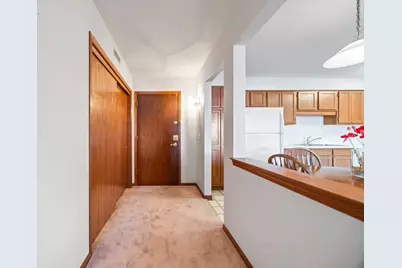 6461 W Warner Avenue #517, Chicago, IL 60634 - Photo 5