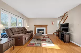 306 Carrie Ct, North Aurora, IL 60542 - Photo 5