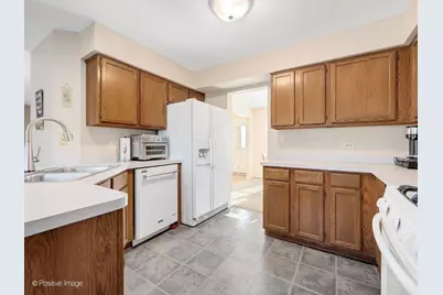 306 Carrie Court, North Aurora, IL 60542 - Photo 11