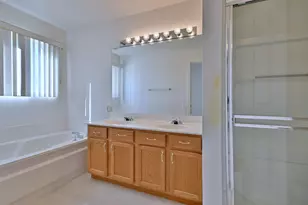 1202 Delta Dr, Elgin, IL 60123 - Photo 17