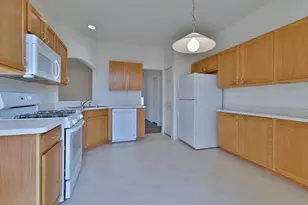 1202 Delta Dr, Elgin, IL 60123 - Photo 5