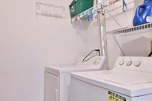 1202 Delta Dr, Elgin, IL 60123 - Photo 23