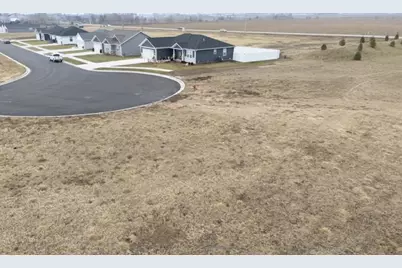 3 Crossing Court, Peru, IL 61354 - Photo 1