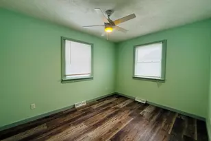 121 N West St, Gibson City, IL 60936 - Photo 13