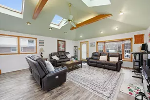 10716 S Nashville Ave, Worth, IL 60482 - Photo 3