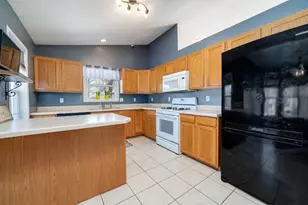 119 Liverpool Dr SE, Poplar Grove, IL 61065 - Photo 11