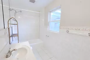 1634 W Huron St, Chicago, IL 60622 - Photo 11