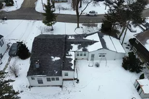 128 S Channel Dr, Round Lake Beach, IL 60073 - Photo 5