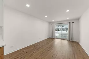 988 Chelsea Ln, Schaumburg, IL 60193 - Photo 13