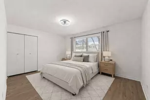 988 Chelsea Ln, Schaumburg, IL 60193 - Photo 15