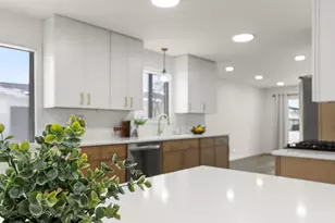 988 Chelsea Ln, Schaumburg, IL 60193 - Photo 11