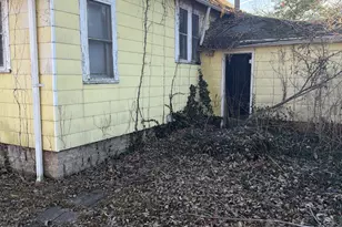 365 S 2nd St, Livingston, IL 62058 - Photo 3