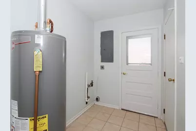 1665 Chippendale Road, Hoffman Estates, IL 60169 - Photo 17