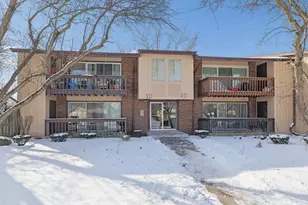 827 E 194th St, Glenwood, IL 60425 - Photo 1