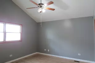 274 E 34th St, Steger, IL 60475 - Photo 15