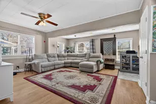 519 S Washington St, Lockport, IL 60441 - Photo 3