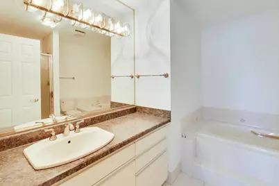170 Manchester Drive #306, Buffalo Grove, IL 60089 - Photo 11