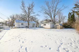 311 W Kennedy Dr, Streamwood, IL 60107 - Photo 23