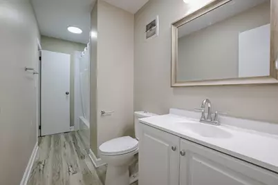 311 W Kennedy Drive, Streamwood, IL 60107 - Photo 11