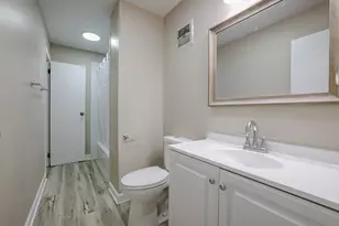 311 W Kennedy Dr, Streamwood, IL 60107 - Photo 11