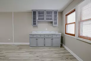 311 W Kennedy Dr, Streamwood, IL 60107 - Photo 7