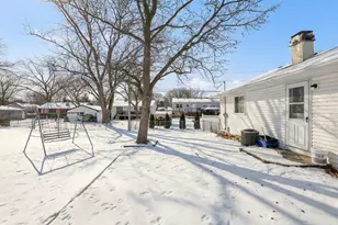 311 W Kennedy Dr, Streamwood, IL 60107 - Photo 25