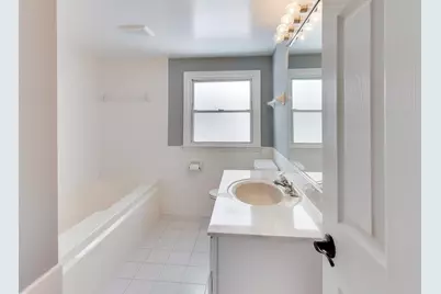 18219 W Big Oaks Road, Grayslake, IL 60030 - Photo 25