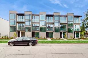 6330 Hennings Ct, Morton Grove, IL 60053 - Photo 3