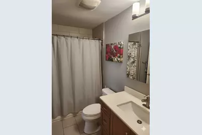 700 N Lakeside Drive, Vernon Hills, IL 60061 - Photo 9