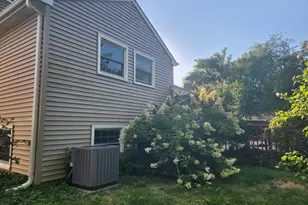 700 N Lakeside Dr, Vernon Hills, IL 60061 - Photo 17