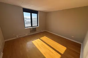 9128 W Terrace Dr, Niles, IL 60714 - Photo 9