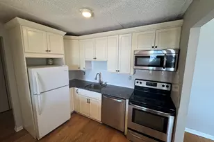 9128 W Terrace Dr, Niles, IL 60714 - Photo 5