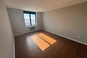 9128 W Terrace Dr, Niles, IL 60714 - Photo 11