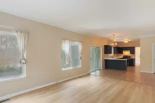 1008 Victoria Dr, Fox River Grove, IL 60021 - Photo 11