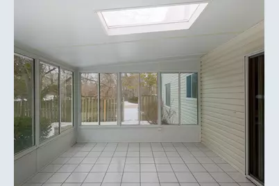 1008 Victoria Drive, Fox River Grove, IL 60021 - Photo 11