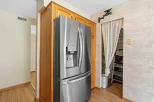 15534 Whitehall Ln, Orland Park, IL 60462 - Photo 7