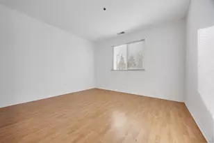 881 N Swift Rd, Addison, IL 60101 - Photo 21