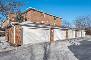 881 N Swift Rd, Addison, IL 60101 - Photo 25