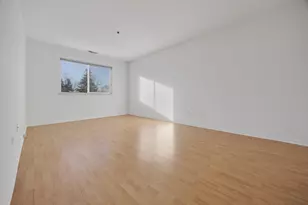 881 N Swift Rd, Addison, IL 60101 - Photo 15