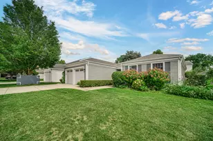 933 Shambliss Ln, Buffalo Grove, IL 60089 - Photo 3