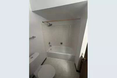 690 Greenfield Court #B1, Bartlett, IL 60103 - Photo 3