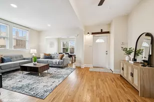 2542 N Long Ave, Chicago, IL 60639 - Photo 3