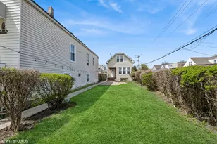 2542 N Long Ave, Chicago, IL 60639 - Photo 17